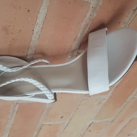 White dressy heels - Picture 3 of 4